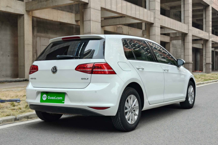 Volkswagen Golf 2016 car image #8