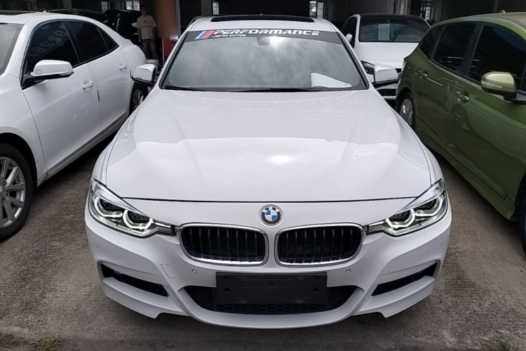 BMW 3 Series 2018 #3 BMW 3 Series 2018 car image #3