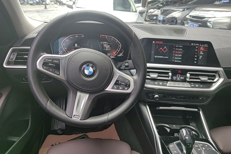 BMW 3 Series 2020 car image #15