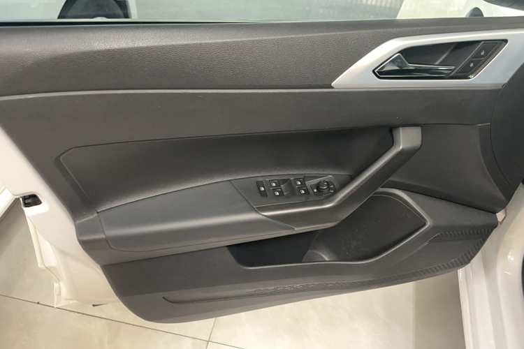 Volkswagen Polo 2020 صورة سيارة #11