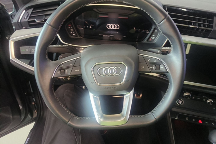 Audi Q3 2023 immagine di auto #14