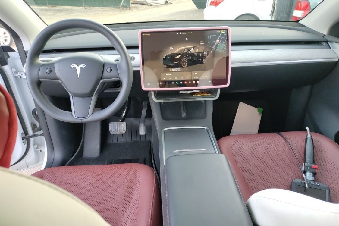 Tesla Model Y 2024 #21 Tesla Model Y 2024 car image #21