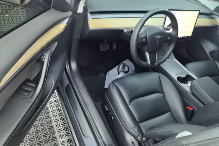 Tesla Model 3 2021 #16 Tesla Model 3 2021 car image #16