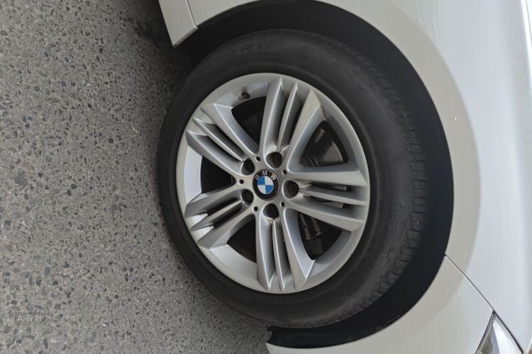 BMW 3 Series 2017 #9 BMW 3 Series 2017 car image #9