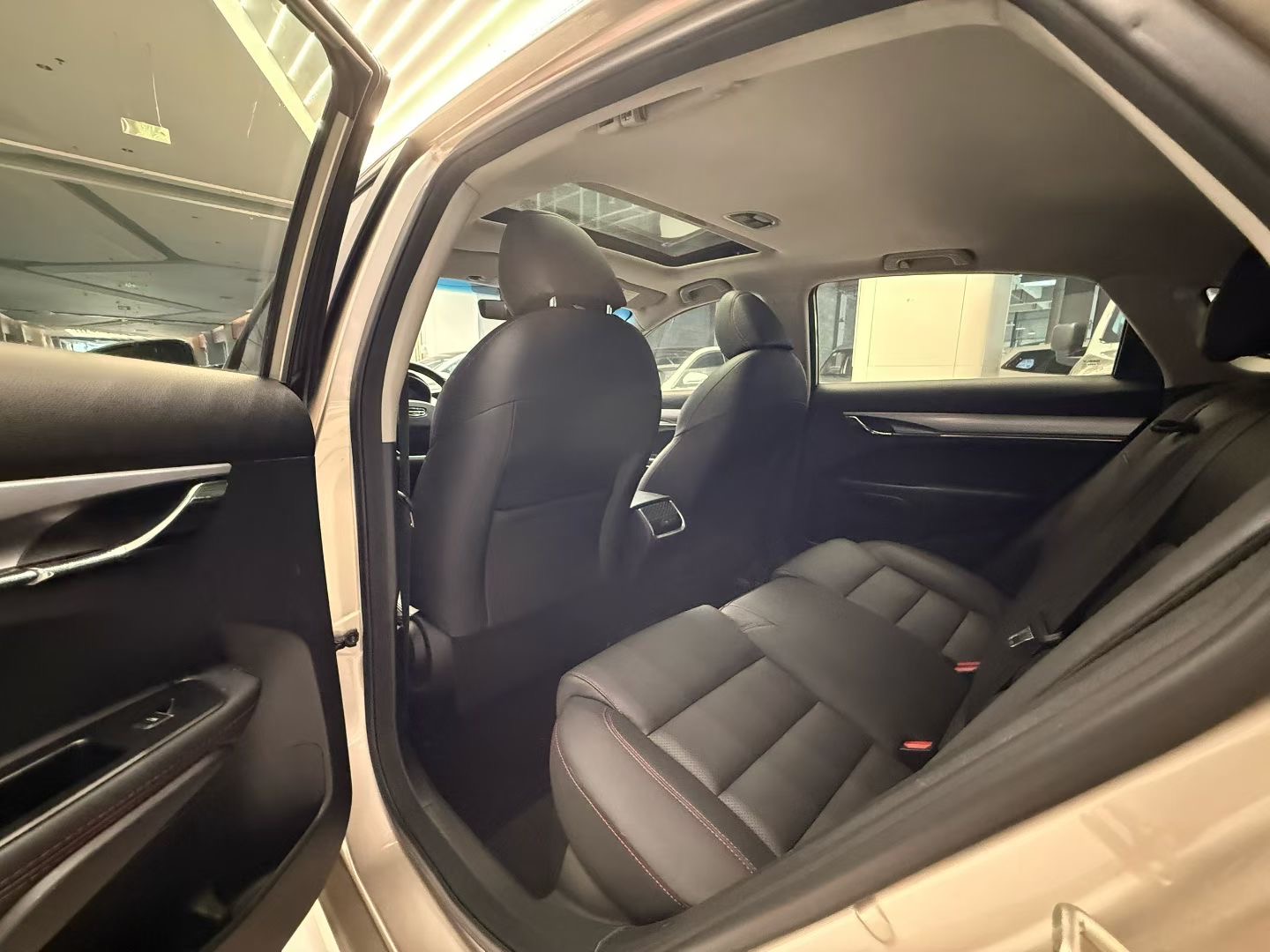 GEELY Binray 2020 immagine di auto #6