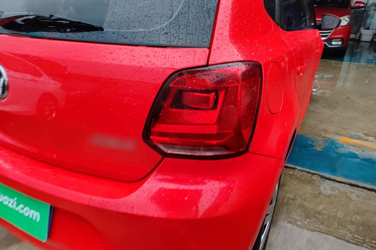 Volkswagen Polo 2017 car image #8