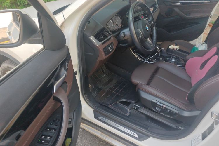 BMW X1 2020 car image #9