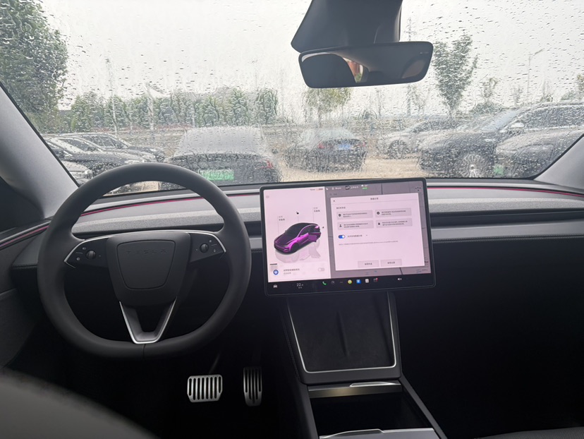 Tesla Model Y 2025 car image #5