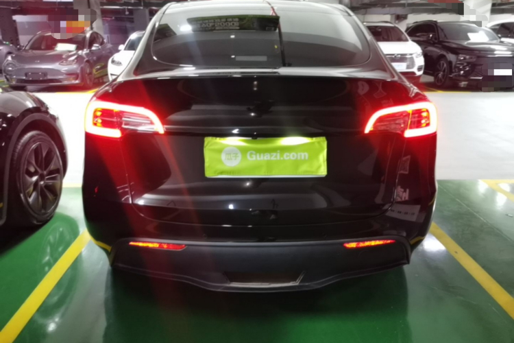 Tesla Model Y 2023 #6 Tesla Model Y 2023 صورة سيارة #6