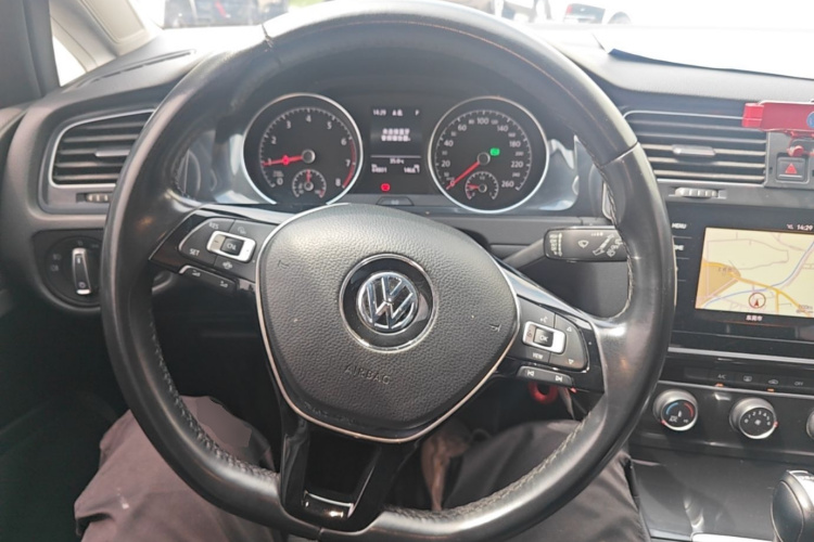 Volkswagen Golf 2020 #15 Volkswagen Golf 2020 car image #15