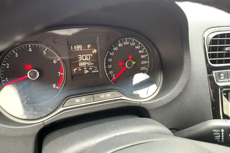 Volkswagen Polo 2018 #16 Volkswagen Polo 2018 car image #16