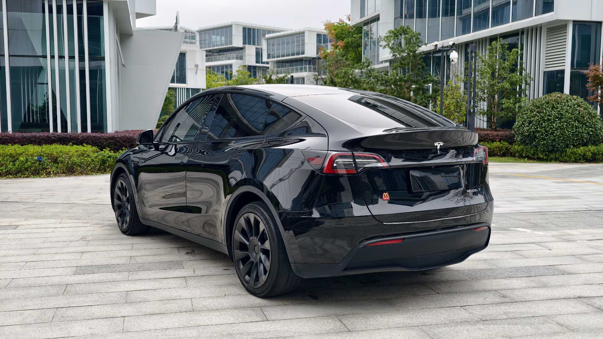 Tesla Model Y 2022 imagem de carro #3