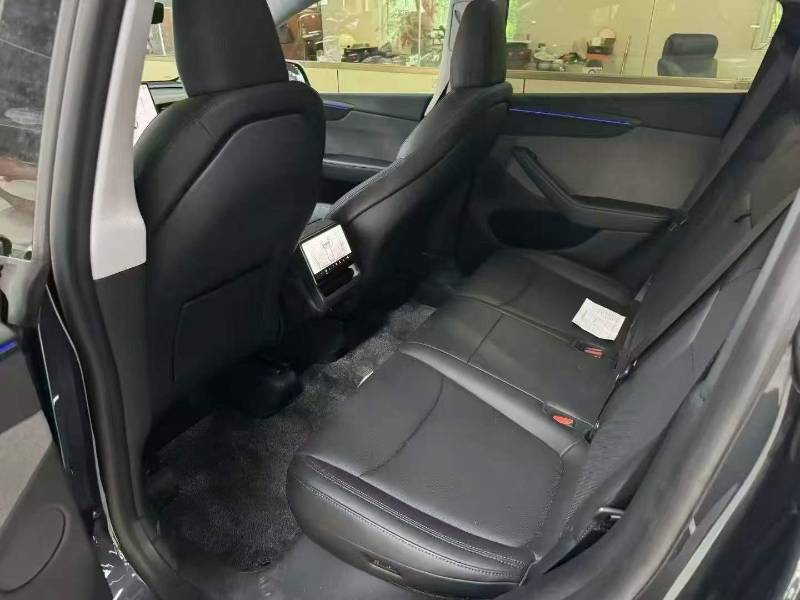Tesla Model Y 2025 car image #4