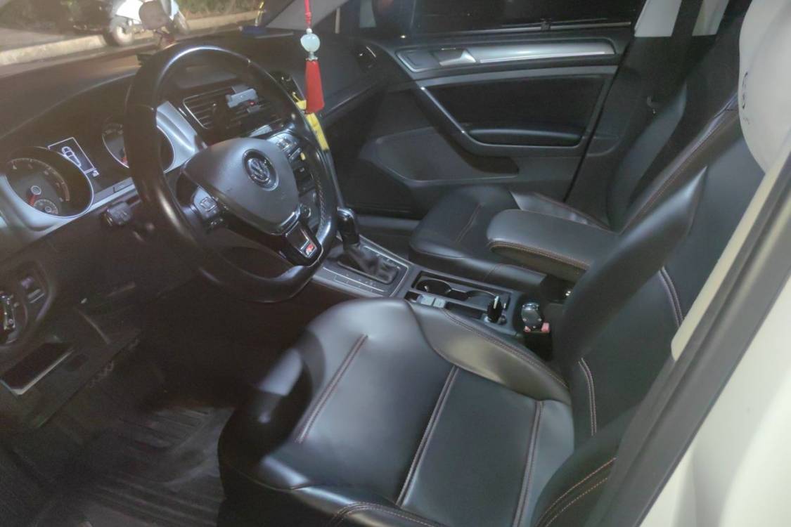 Volkswagen Golf 2015 car image #18