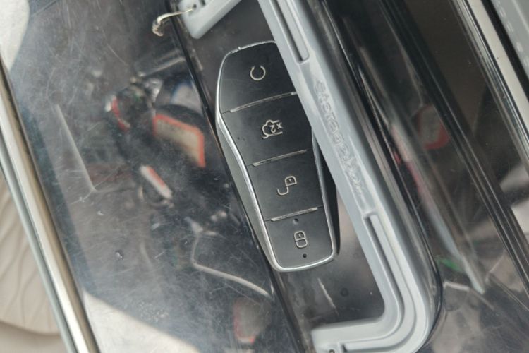 BYD Han 2024 car image #9