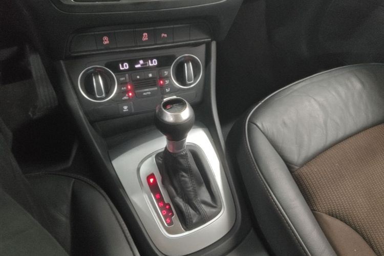 Audi Q3 2016 #14 Audi Q3 2016 car image #14