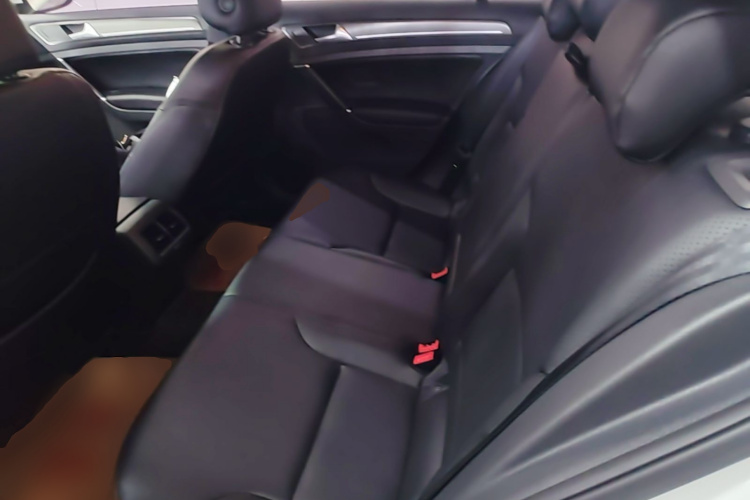 Volkswagen Golf 2016 car image #17