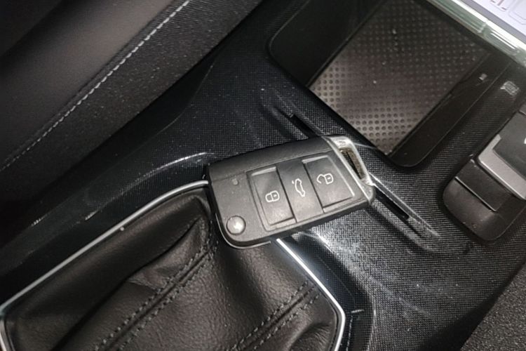 Volkswagen Tharu 2025 car image #9