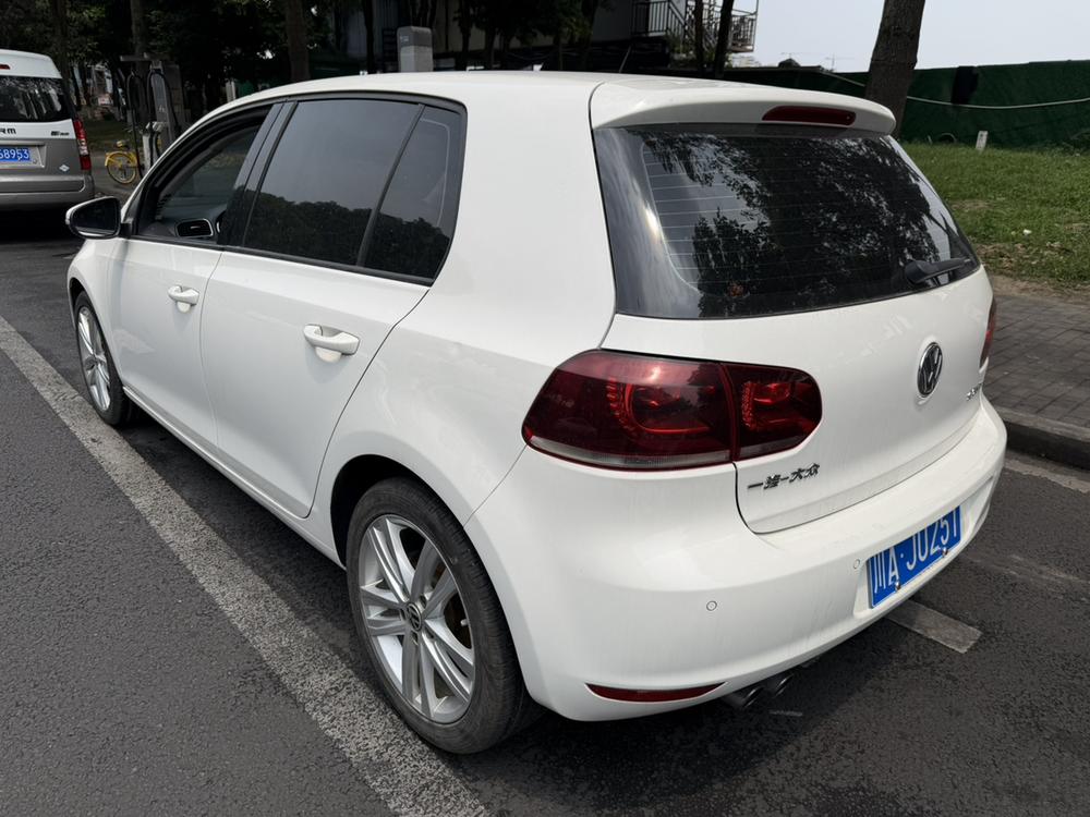 Volkswagen Golf 2013 car image #5