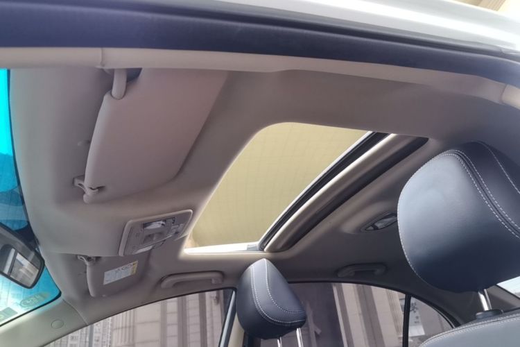 GEELY Emgrand 2019 #18 GEELY Emgrand 2019 car image #18