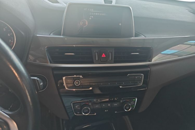 BMW X1 2017 #17 BMW X1 2017 immagine di auto #17