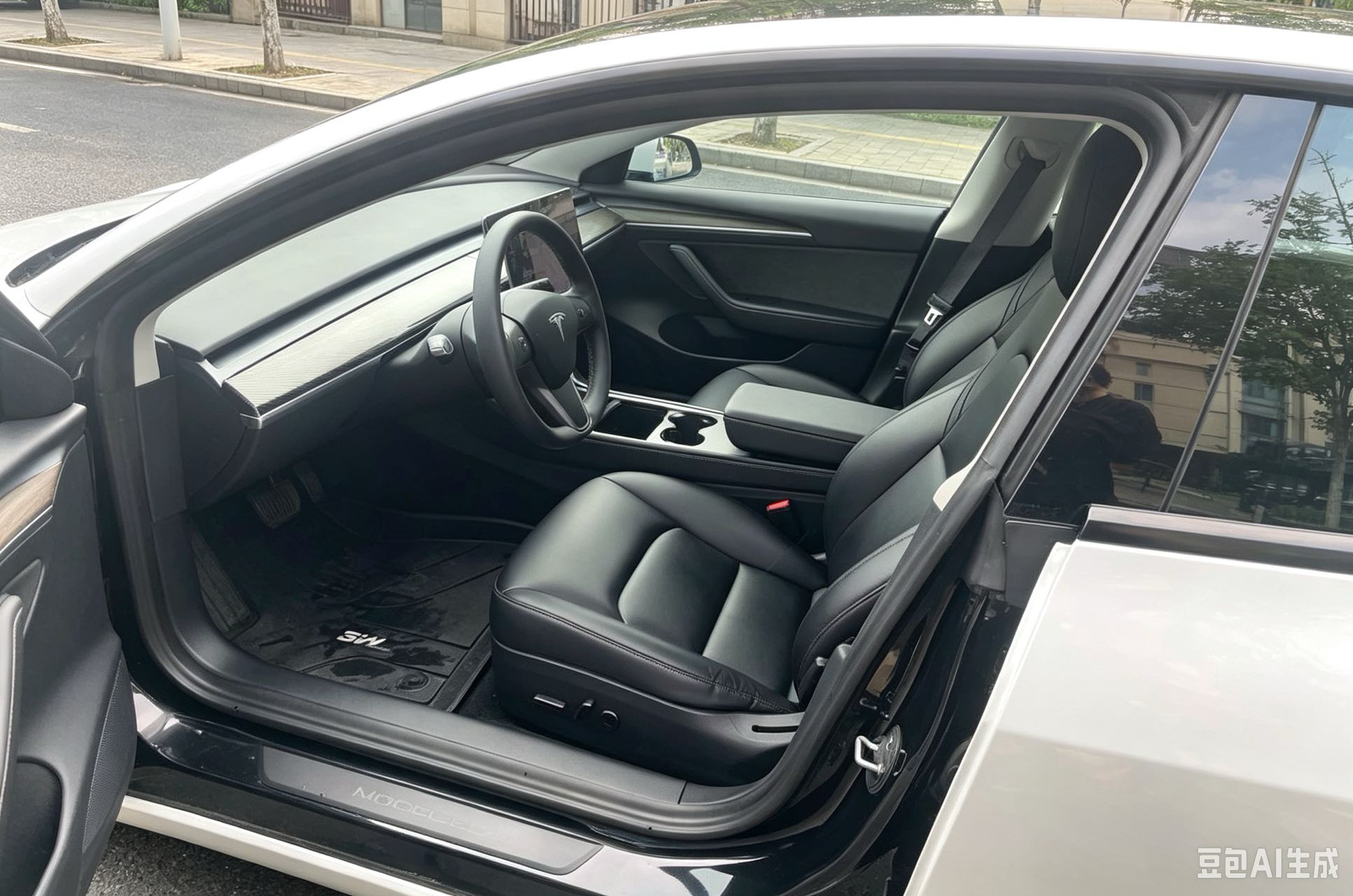 Tesla Model 3 2022 car image #5