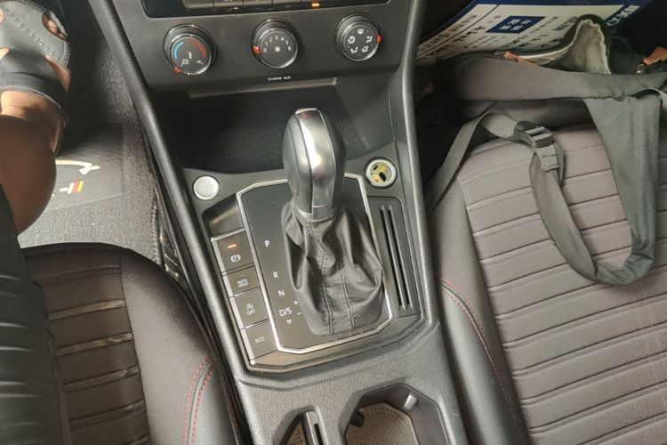 Volkswagen Lavida 2023 car image #14
