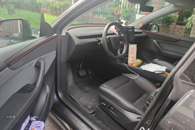 Tesla Model Y 2025 #18 Tesla Model Y 2025 immagine di auto #18