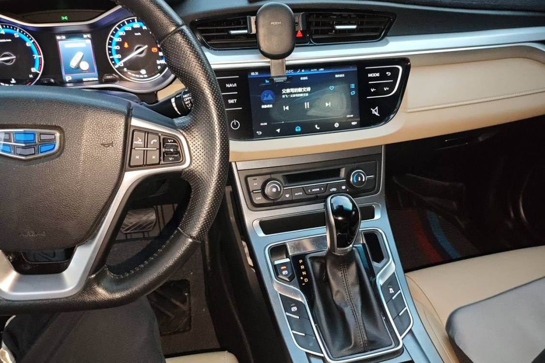 GEELY Emgrand 2018 car image #26