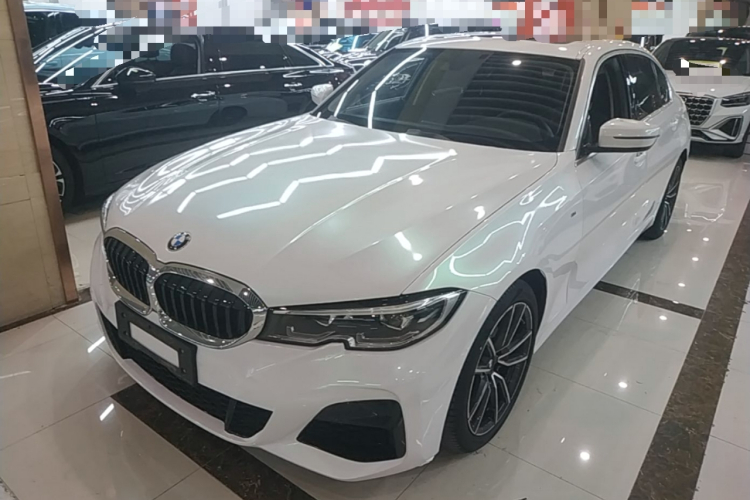 BMW 3 Series 2021 car image #2