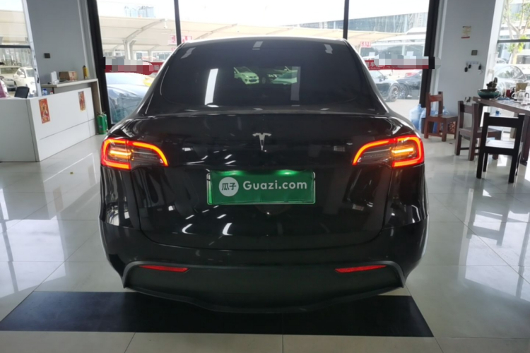 Tesla Model Y 2021 #6 Tesla Model Y 2021 car image #6