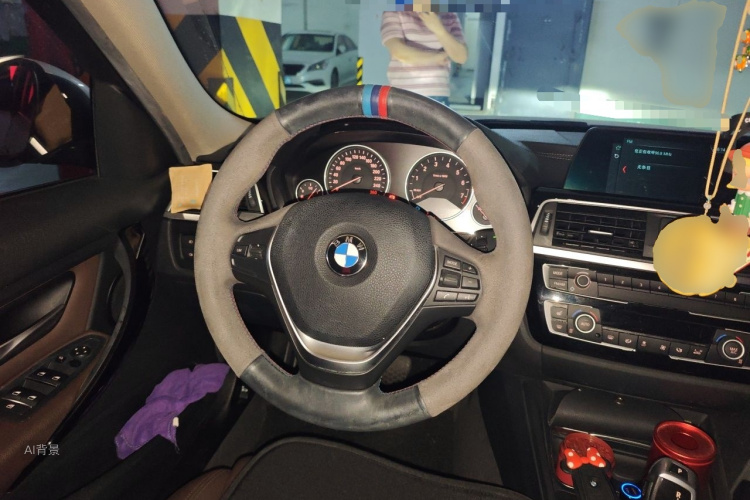 BMW 3 Series 2018 car image #12