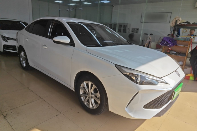Roewe i5 2023 #4 Roewe i5 2023 car image #4