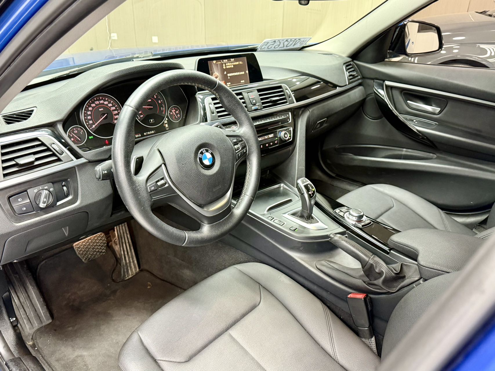 BMW 3 Series 2016 immagine di auto #3
