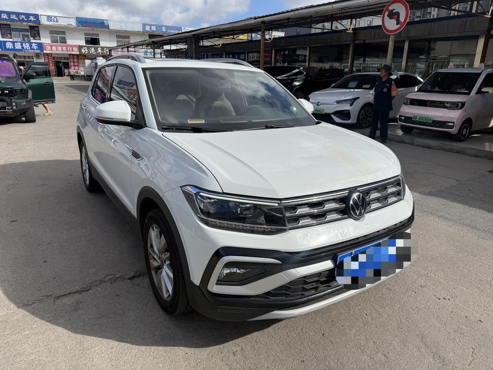 Volkswagen T-Cross 2023 car image #3