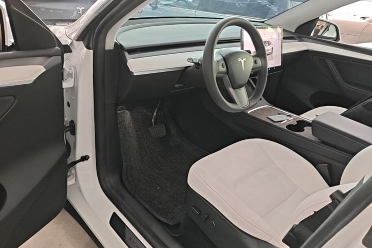 Tesla Model Y 2023 #16 Tesla Model Y 2023 immagine di auto #16