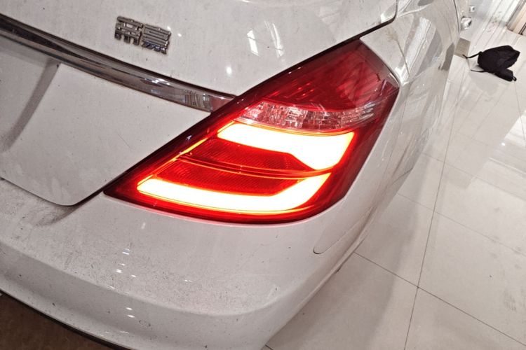 GEELY Emgrand 2017 car image #8