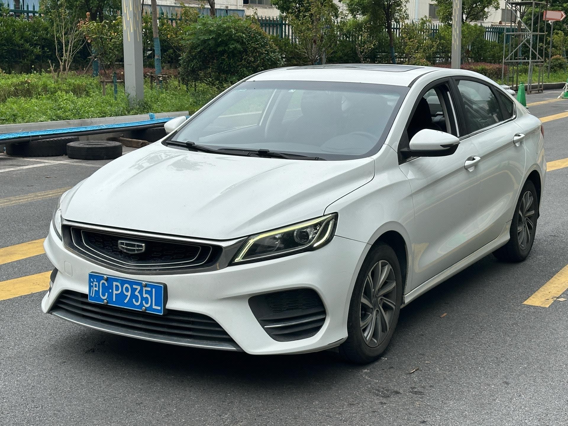 2019 immagine di auto 