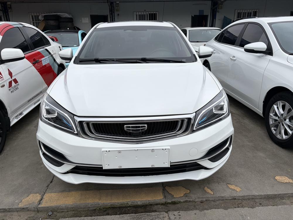 GEELY Emgrand 2019 #2 GEELY Emgrand 2019 car image #2