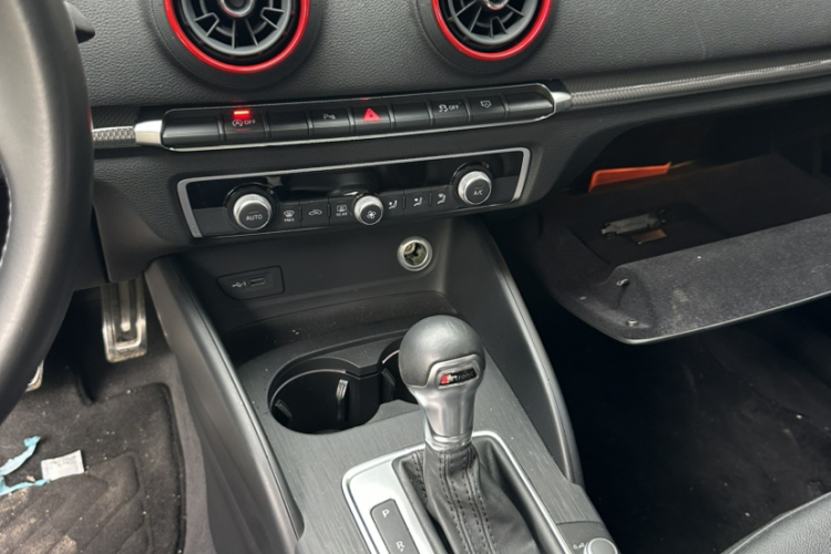 Audi A3 2020 immagine di auto #18