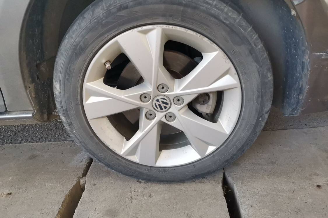 Volkswagen Bora 2013 immagine di auto #9