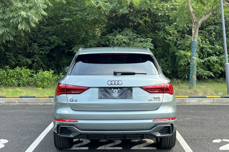 Audi Q3 2023 immagine di auto #5