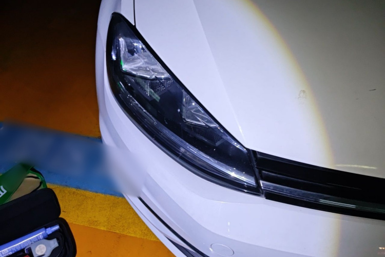 Volkswagen Golf 2018 car image #8