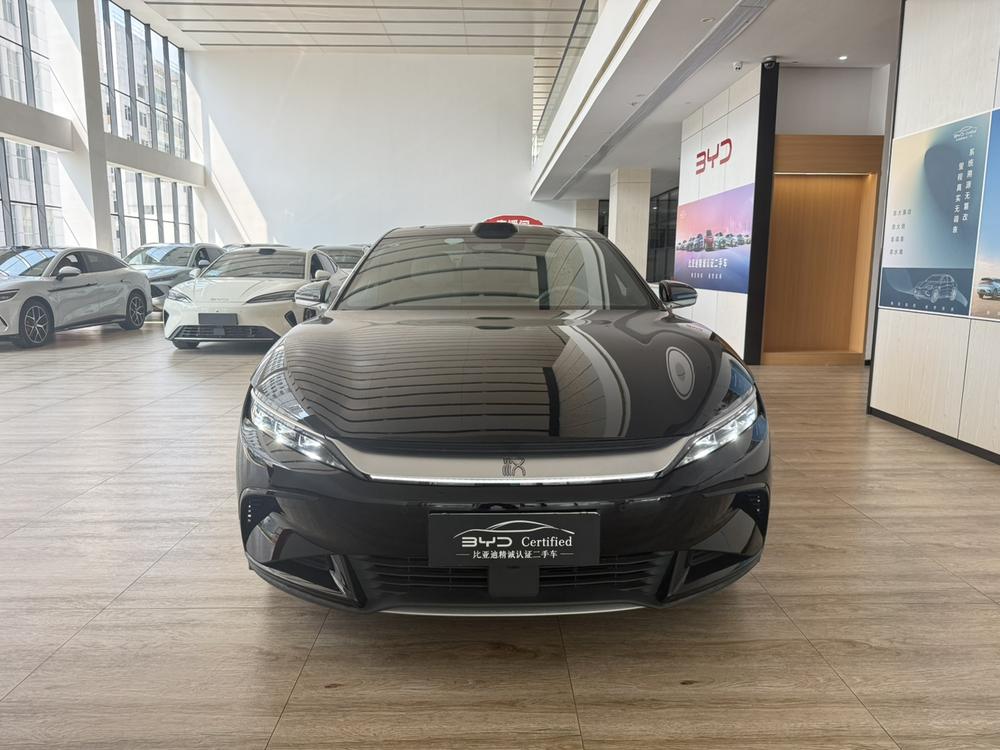 BYD Han 2025 car image #2