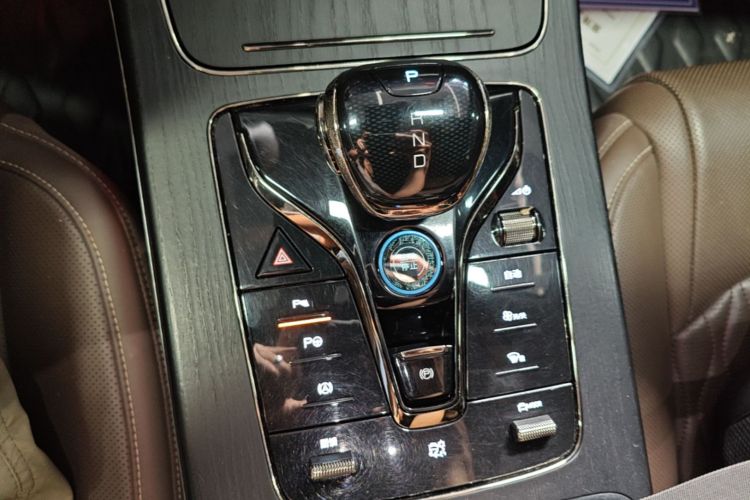 BYD Han 2022 immagine di auto #18