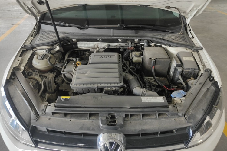 Volkswagen Golf 2017 car image #20
