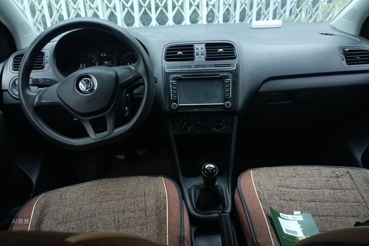 Volkswagen Polo 2015 #11 Volkswagen Polo 2015 car image #11