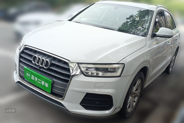 Audi Q3 2018 car image #2
