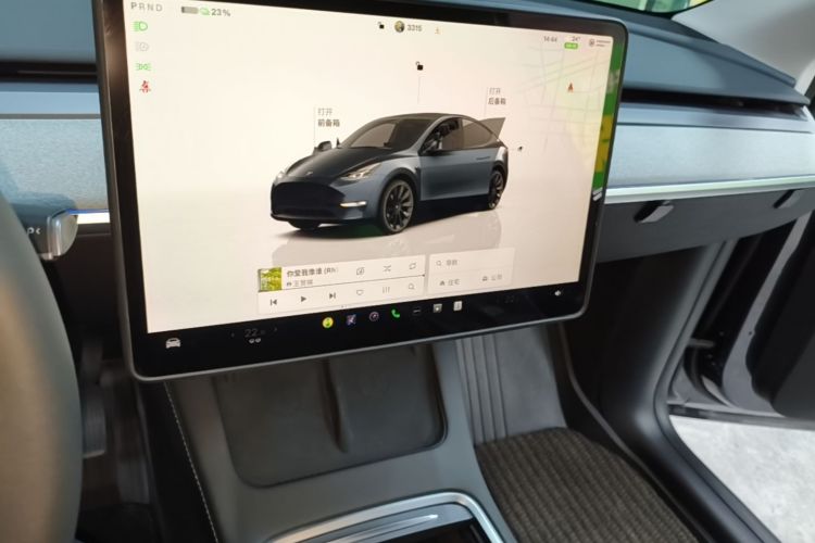 Tesla Model Y 2024 #17 Tesla Model Y 2024 car image #17