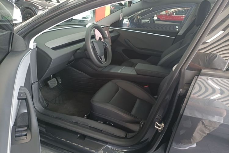 Tesla Model 3 2024 #15 Tesla Model 3 2024 car image #15